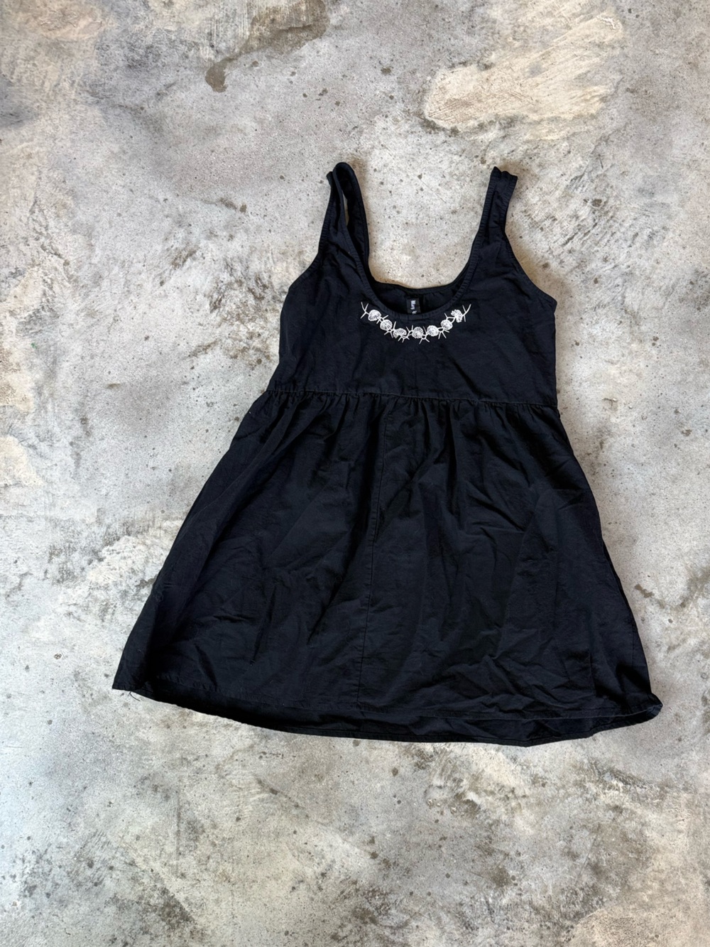 Mary Wyatt Dahlia Smock Dress - Picture 3 of 8
